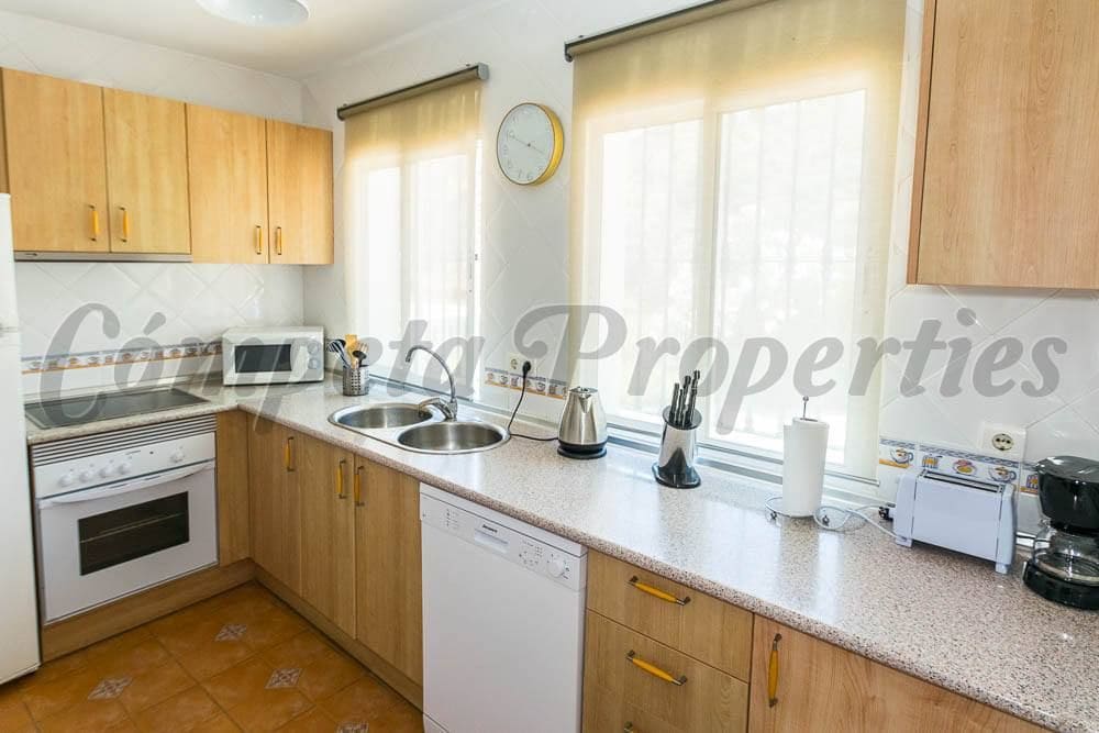 3 Zimmer Ferienfinca/landgut in Torrox mit Pool Garage - 1.595 € (Ref: 10076056)