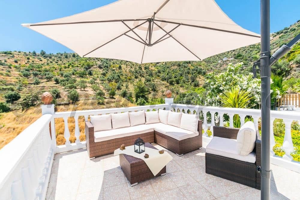 3 Zimmer Ferienfinca/landgut in Torrox mit Pool Garage - 1.595 € (Ref: 10076056)