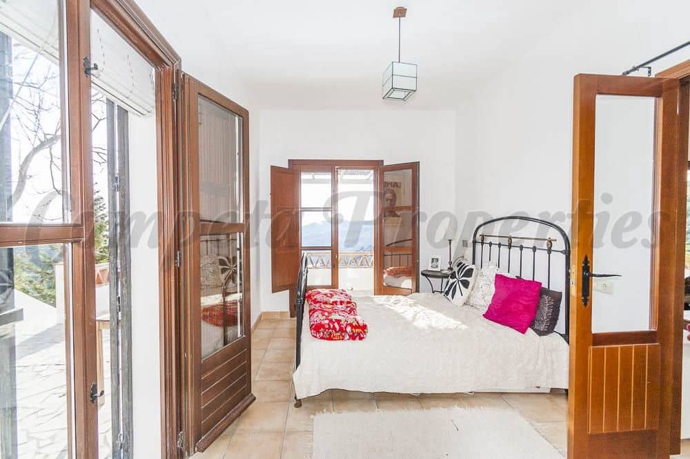Finca/Maison de Campagne de 4 chambres de location de vacances à Torrox avec piscine garage - 1 200 € (Ref: 10076059)