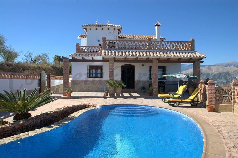 4 Zimmer Ferienfinca/landgut in Torrox mit Pool Garage - 1.600 € (Ref: 10076060)