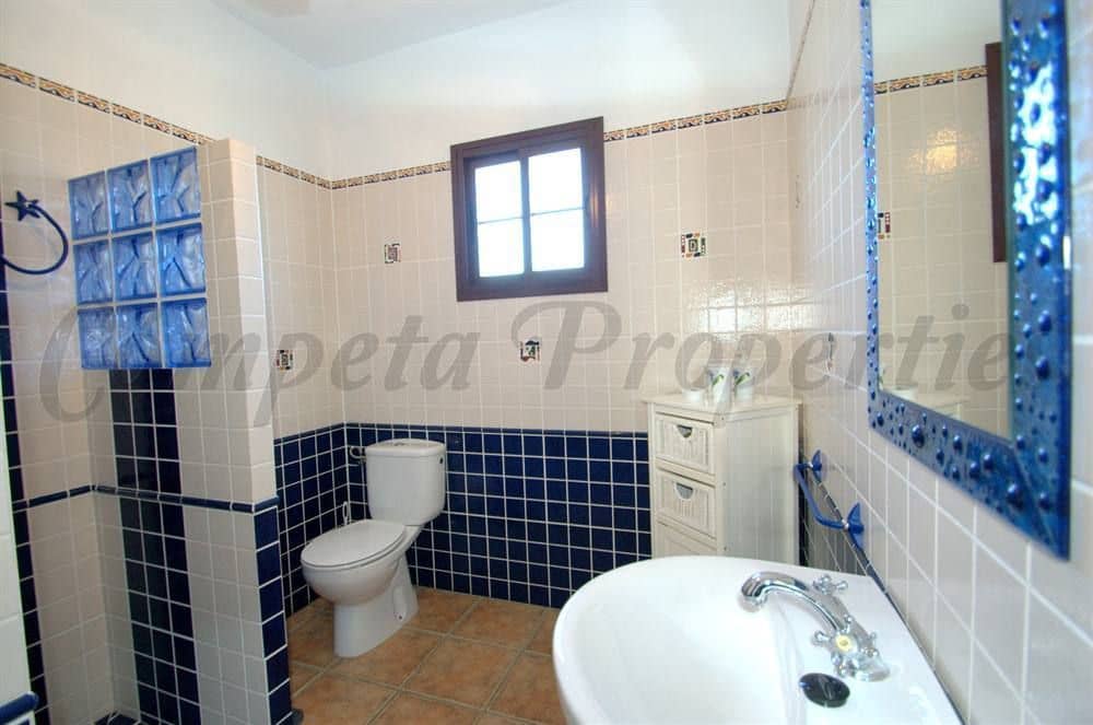 4 Zimmer Ferienfinca/landgut in Torrox mit Pool Garage - 1.600 € (Ref: 10076060)