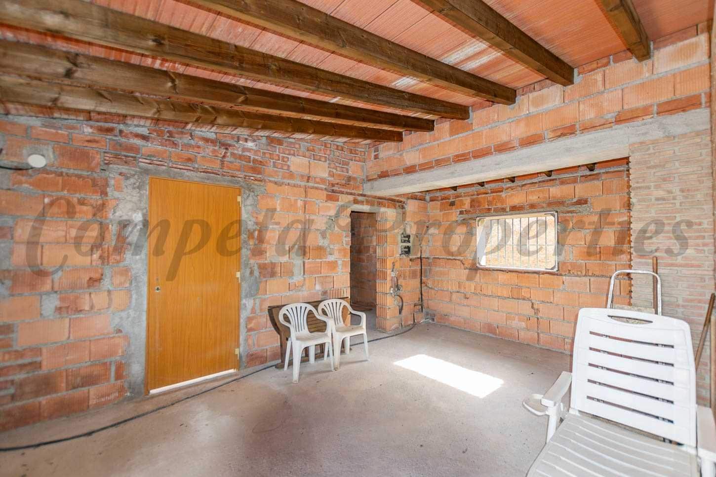 2 slaapkamer Finca/Landhuis te koop in Archez met zwembad garage - € 180.000 (Ref: 10076063)