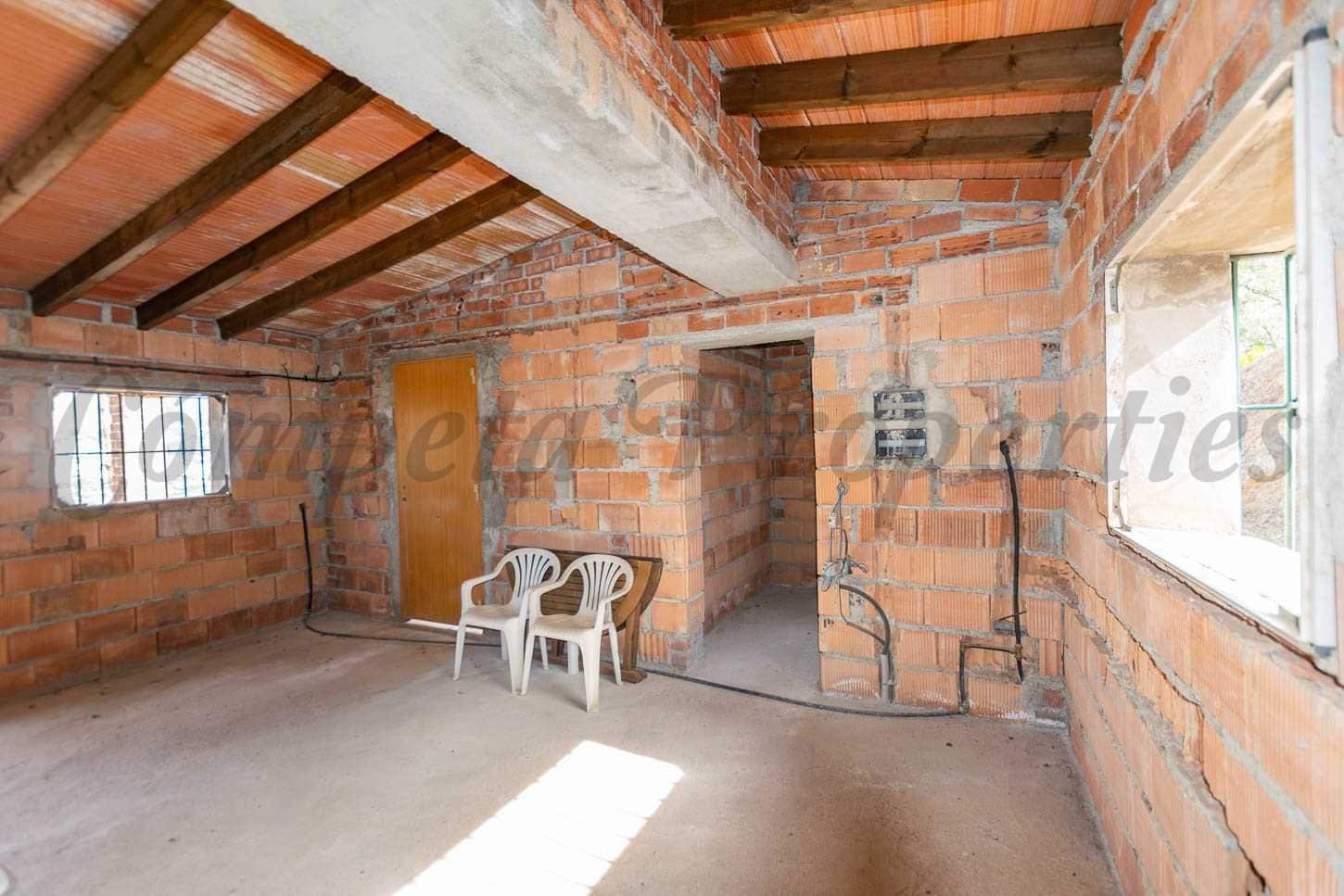 2 slaapkamer Finca/Landhuis te koop in Archez met zwembad garage - € 180.000 (Ref: 10076063)