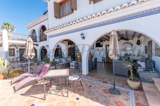 5 Zimmer Finca/Landgut zu verkaufen in Cómpeta mit Pool Garage - 790.000 € (Ref: 10076064)