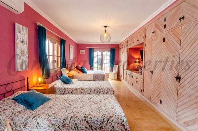 5 Zimmer Finca/Landgut zu verkaufen in Cómpeta mit Pool Garage - 790.000 € (Ref: 10076064)