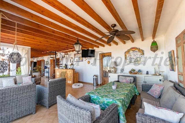 5 Zimmer Finca/Landgut zu verkaufen in Cómpeta mit Pool Garage - 790.000 € (Ref: 10076064)