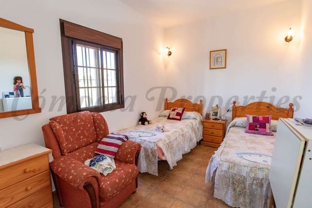 4 chambre Finca/Maison de Campagne à vendre à Archez avec piscine garage - 480 000 € (Ref: 10076069)