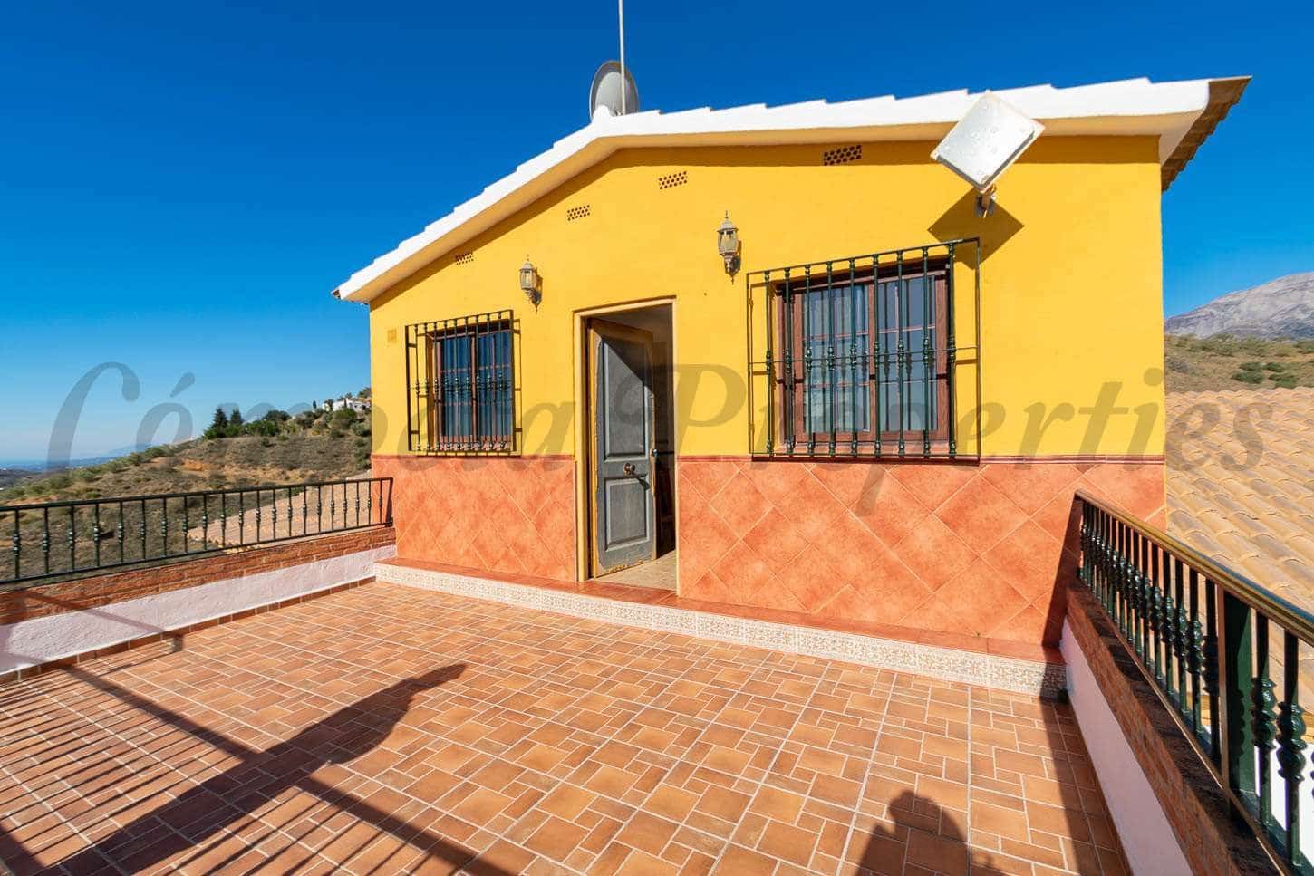 4 chambre Finca/Maison de Campagne à vendre à Archez avec piscine garage - 480 000 € (Ref: 10076069)
