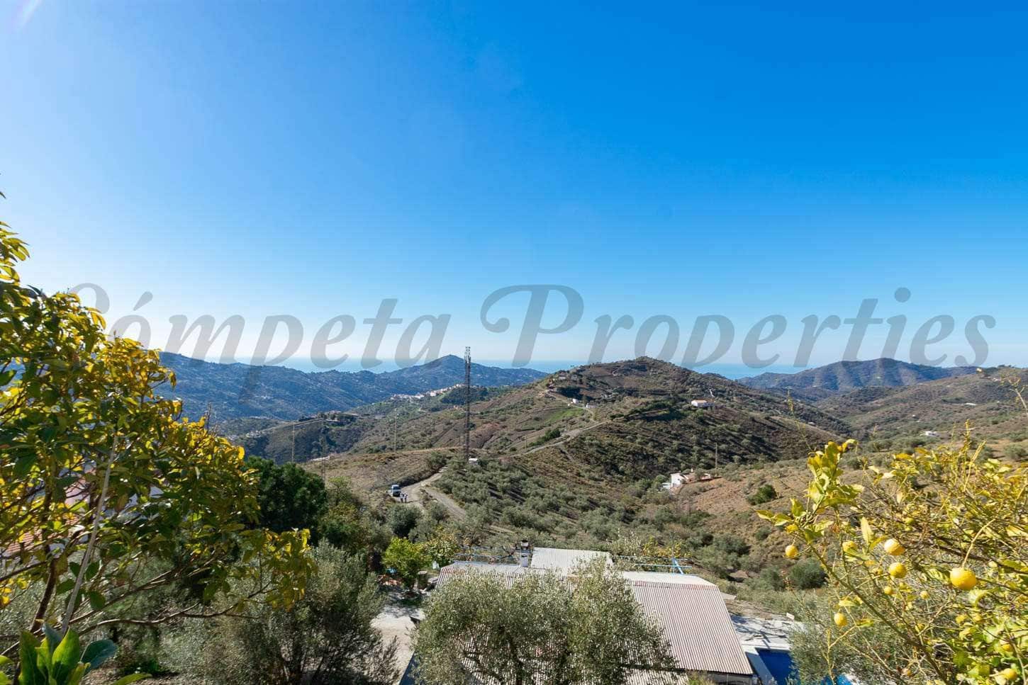 4 chambre Finca/Maison de Campagne à vendre à Archez avec piscine garage - 480 000 € (Ref: 10076069)