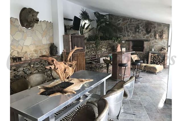 4 quarto Quinta/Casa Rural para venda em Sayalonga com piscina garagem - 1 350 000 € (Ref: 10076075)