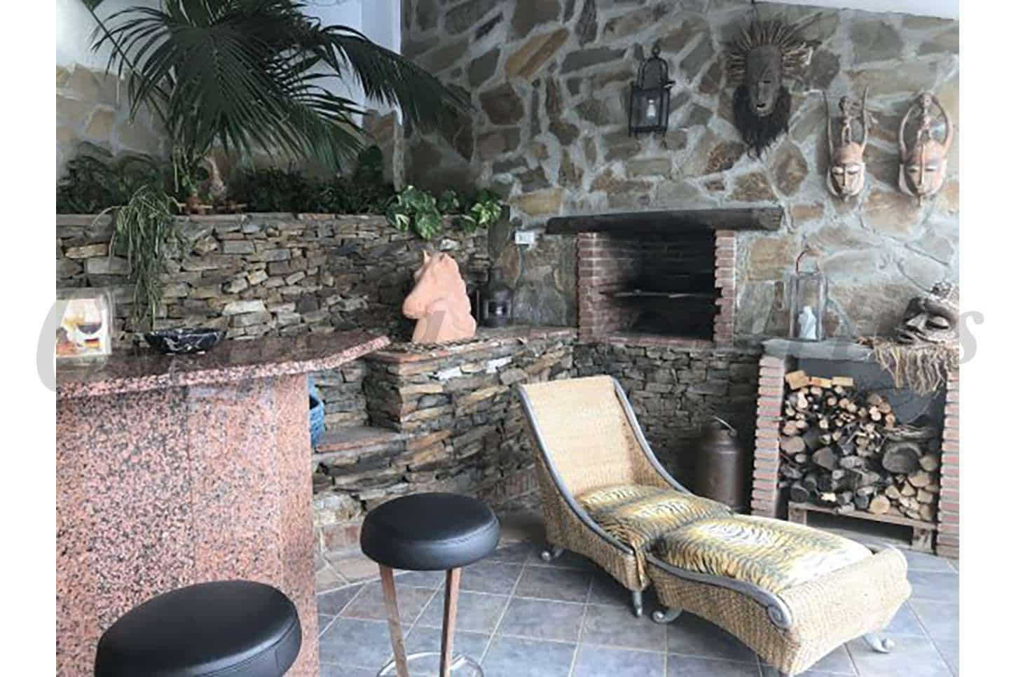 Finca/Casa Rural de 4 habitaciones en Sayalonga en venta con piscina garaje - 1.350.000 € (Ref: 10076075)