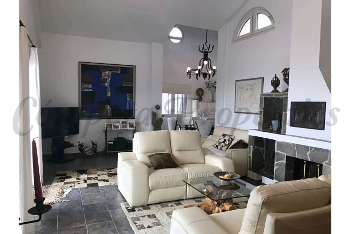 Finca/Casa Rural de 4 habitaciones en Sayalonga en venta con piscina garaje - 1.350.000 € (Ref: 10076075)