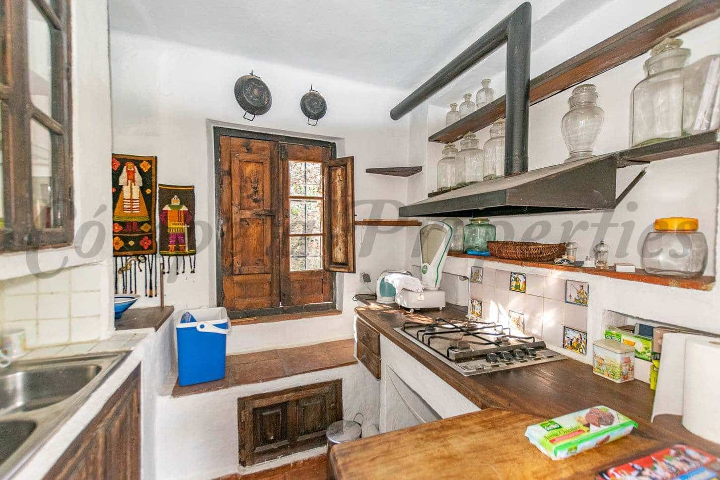 7 chambre Finca/Maison de Campagne à vendre à Torrox avec piscine - 880 000 € (Ref: 10076078)