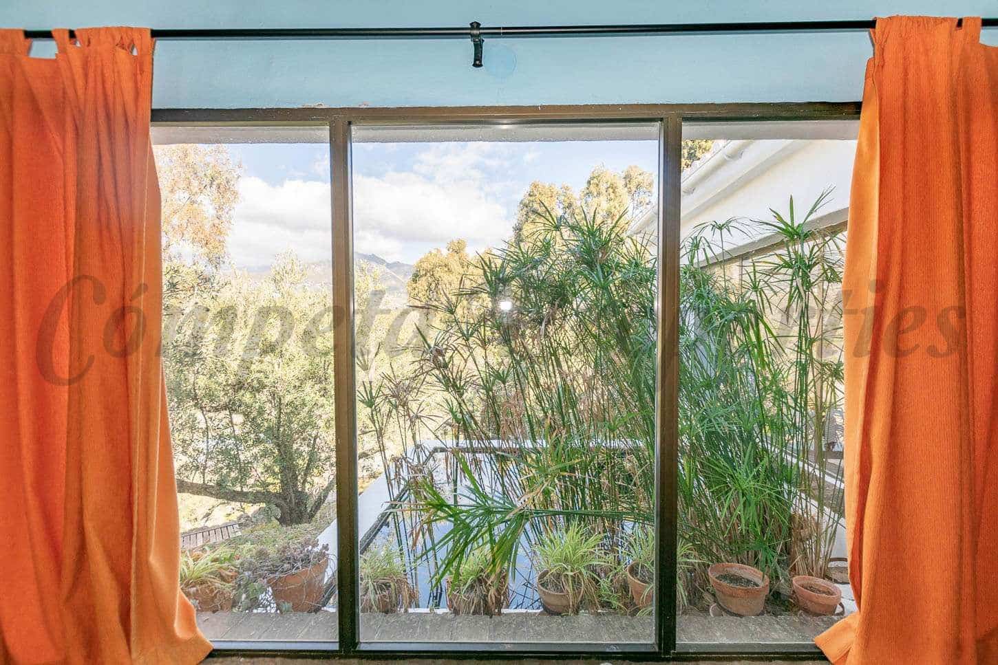 7 chambre Finca/Maison de Campagne à vendre à Torrox avec piscine - 880 000 € (Ref: 10076078)