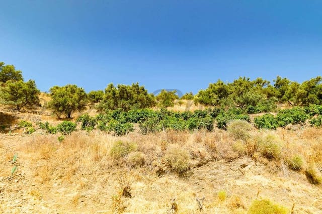 Grunde uden byggetilladelser til salg i Torrox Pueblo, Torrox - € 159.000 (Ref: 10076084)
