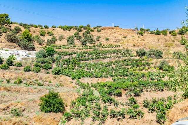 Grunde uden byggetilladelser til salg i Torrox Pueblo, Torrox - € 159.000 (Ref: 10076084)