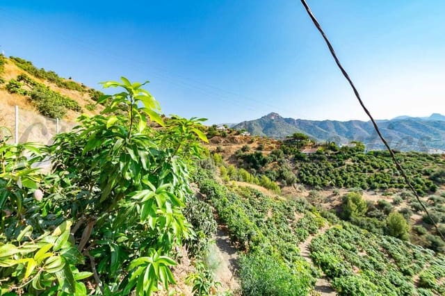 Grunde uden byggetilladelser til salg i Torrox Pueblo, Torrox - € 159.000 (Ref: 10076084)