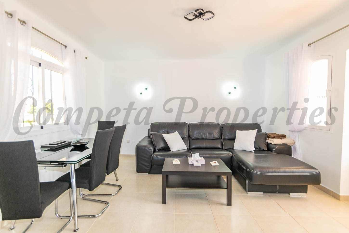 2 bedroom Apartment for holiday rental in Nerja with pool - € 1,250 (Ref: 10076086)