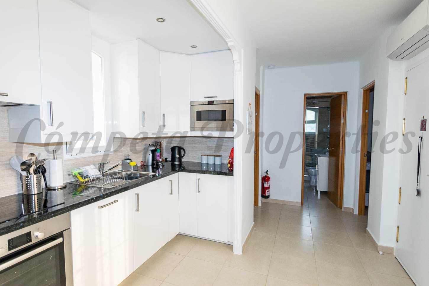 2 bedroom Apartment for holiday rental in Nerja with pool - € 1,250 (Ref: 10076086)