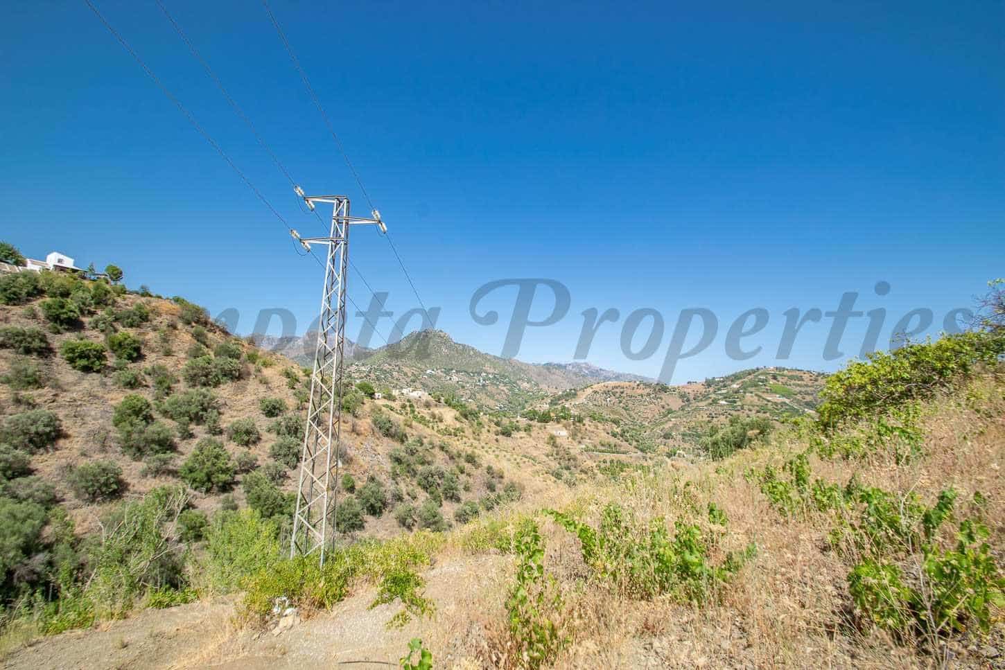 Grunde uden byggetilladelser til salg i Torrox - € 97.500 (Ref: 10076094)