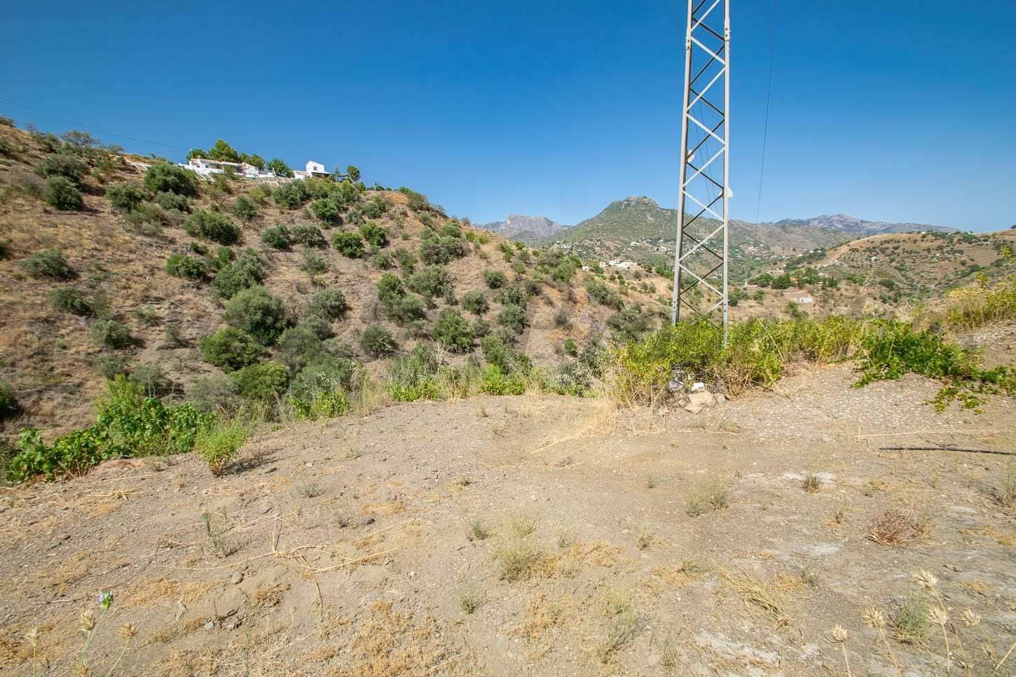 Grunde uden byggetilladelser til salg i Torrox - € 97.500 (Ref: 10076094)