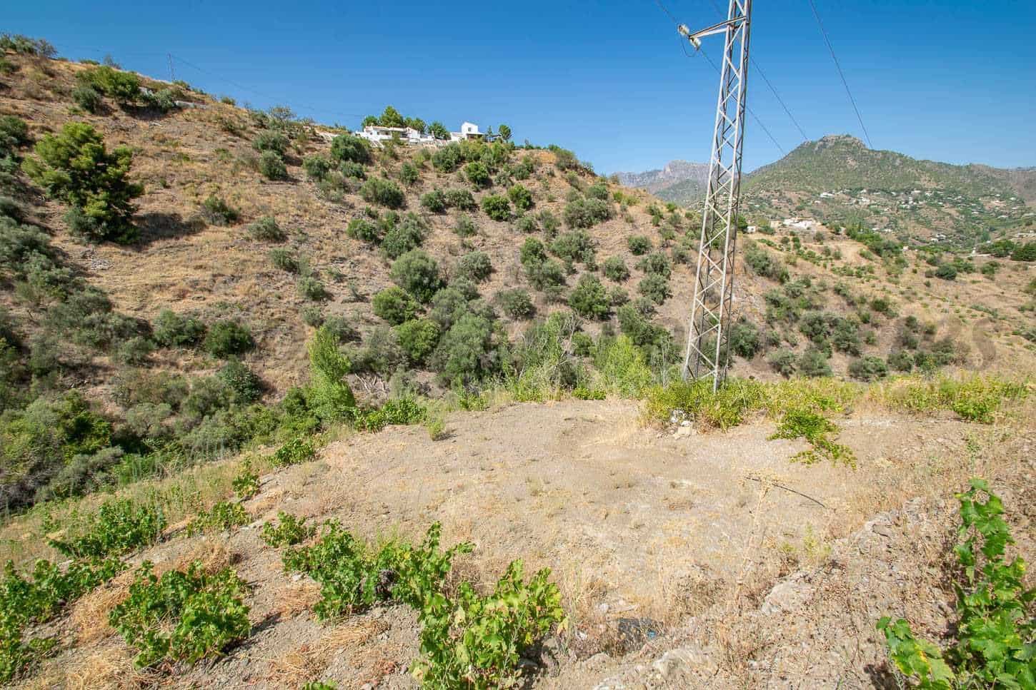 Grunde uden byggetilladelser til salg i Torrox - € 97.500 (Ref: 10076094)