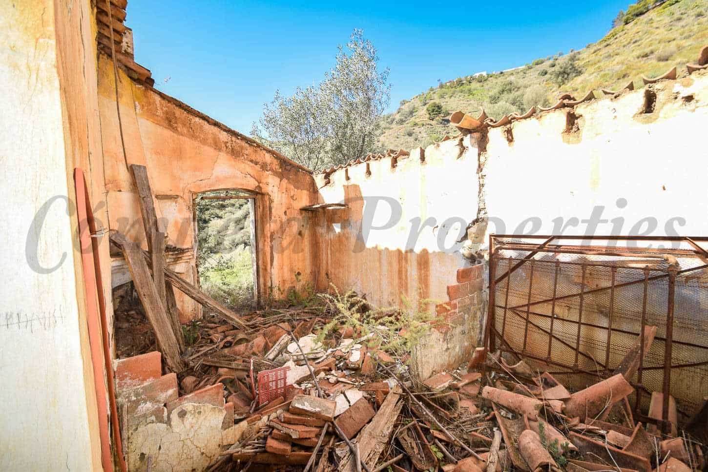 Landgrundstück zu verkaufen in Torrox - 130.000 € (Ref: 10076095)