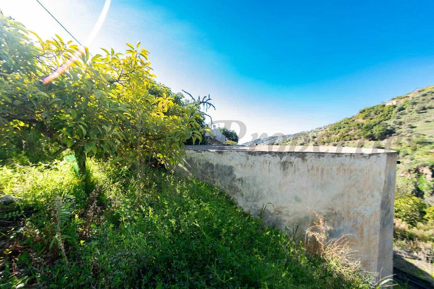 Ubebygd land til salgs i Torrox - € 80 000 (Ref: 10076098)
