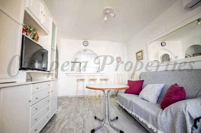 1 makuuhuone Huoneisto lomavuokrausta paikassa Laguna Beach, Torrox mukana uima-altaan - 780 € (Ref: 10076104)