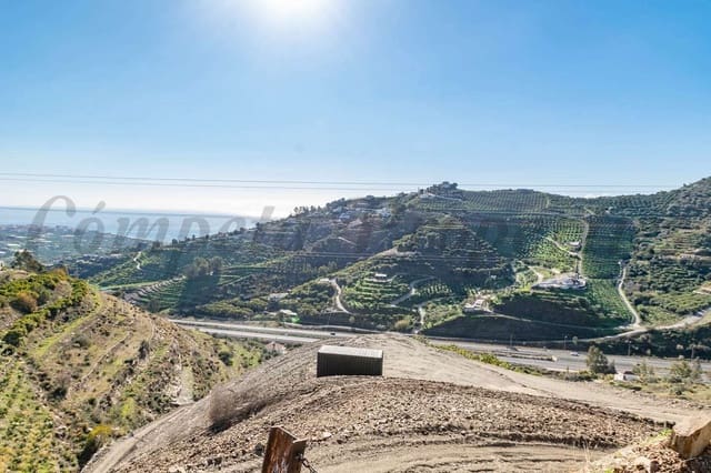 Teren niezagospodarowany na sprzedaż w Avda Pescia - Ctra de Frigiliana, Nerja - 91 000 € (Ref: 10076105)