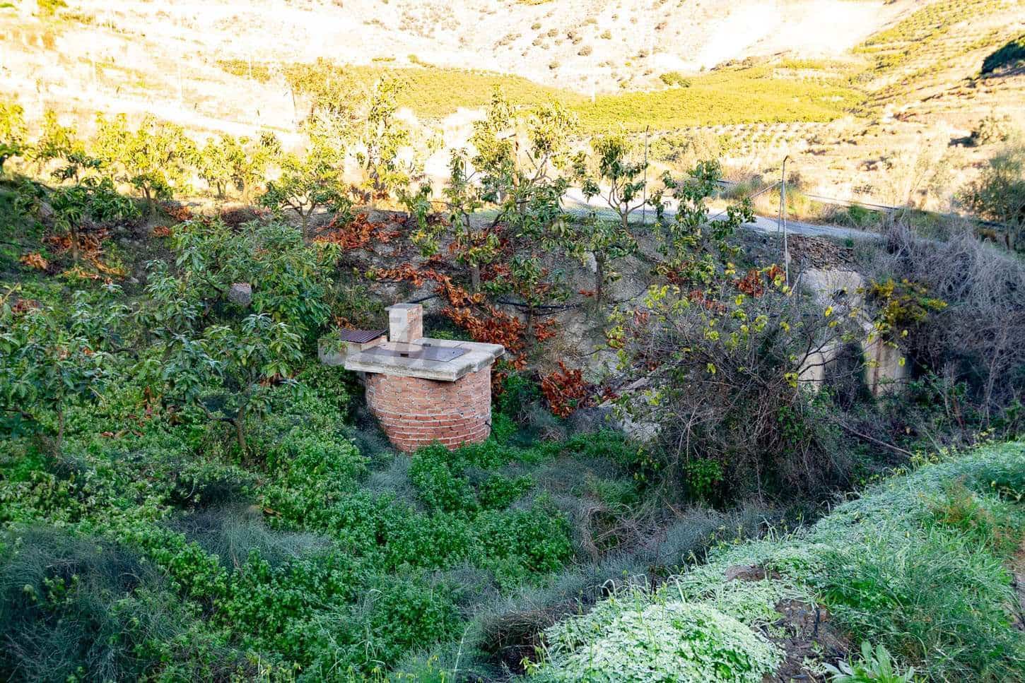 Grunde uden byggetilladelser til salg i Nerja - € 156.000 (Ref: 10076106)