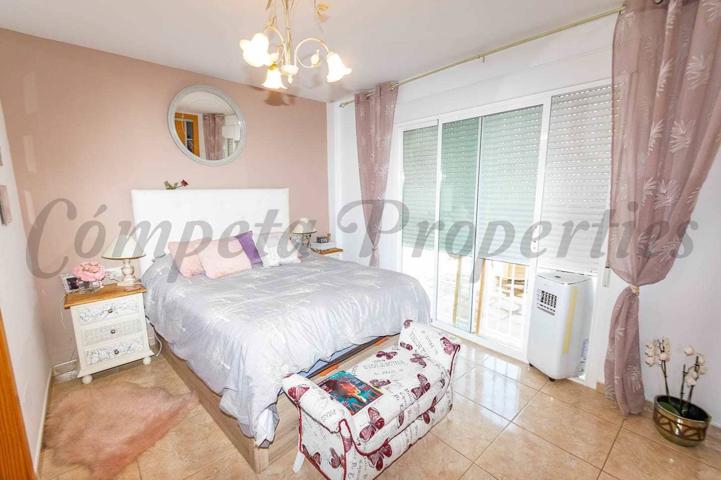 4 camera da letto Finca/Casa di Campagna in vendita in Torrox con piscina garage - 425.000 € (Rif: 10076112)