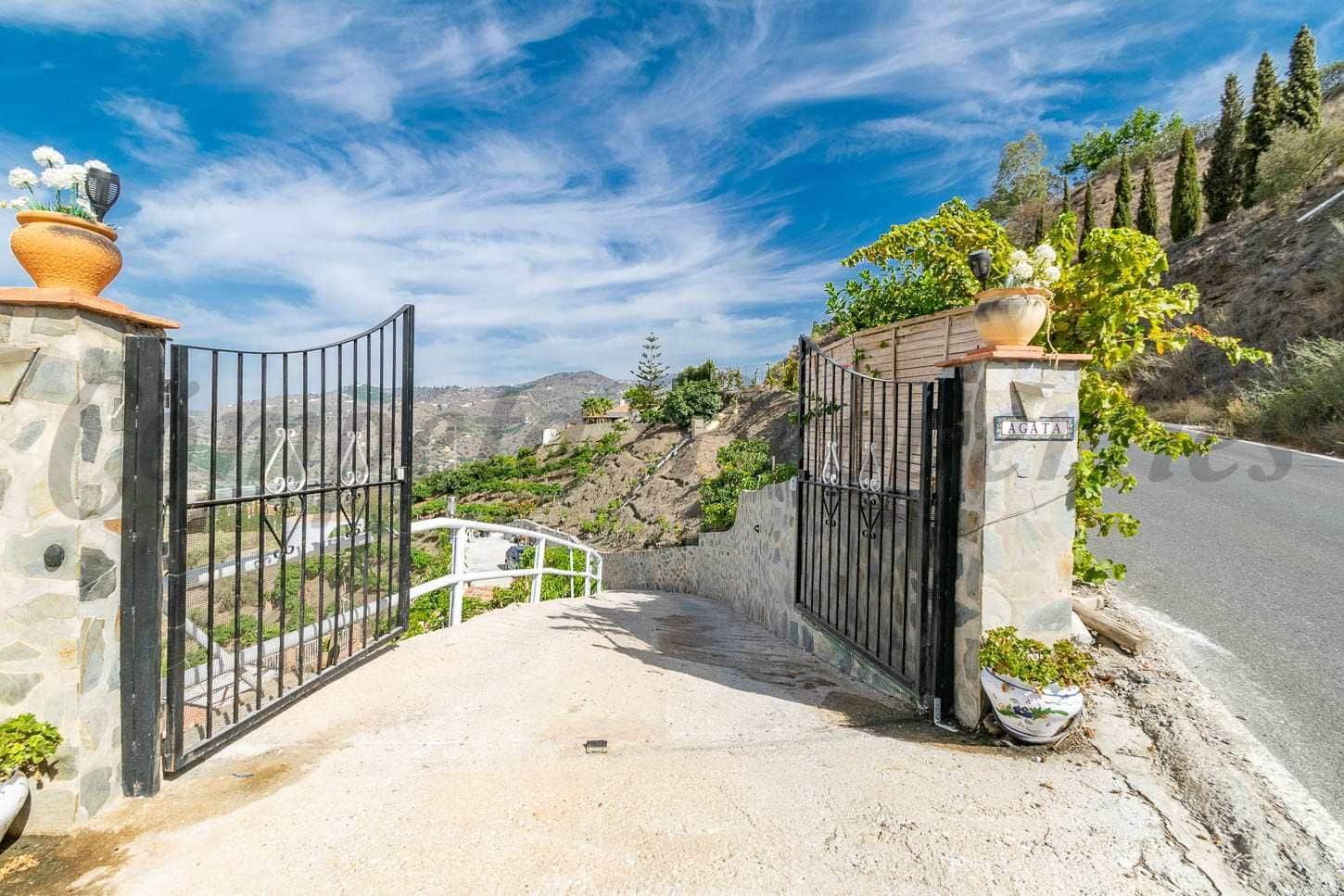 4 camera da letto Finca/Casa di Campagna in vendita in Torrox con piscina garage - 425.000 € (Rif: 10076112)