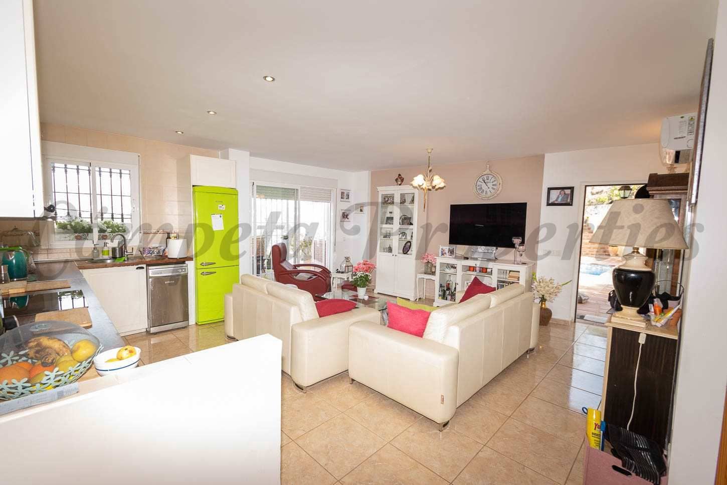 4 camera da letto Finca/Casa di Campagna in vendita in Torrox con piscina garage - 425.000 € (Rif: 10076112)