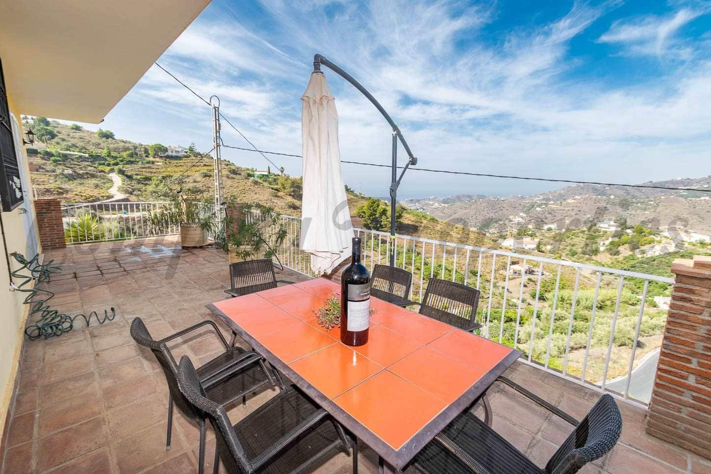 4 camera da letto Finca/Casa di Campagna in vendita in Torrox con piscina garage - 425.000 € (Rif: 10076112)
