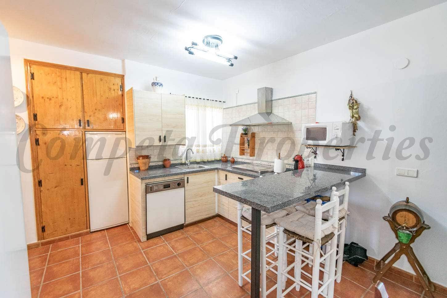 2 sypialnia Finka/Dom wiejski na sprzedaż w Torrox z basenem garażem - 450 000 € (Ref: 10076113)