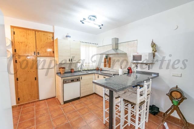 2 sypialnia Finka/Dom wiejski na sprzedaż w Torrox Pueblo, Torrox z basenem garażem - 450 000 € (Ref: 10076113)