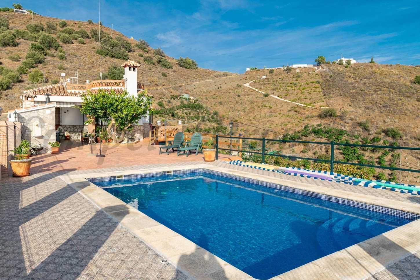 2 sypialnia Finka/Dom wiejski na sprzedaż w Torrox z basenem garażem - 450 000 € (Ref: 10076113)