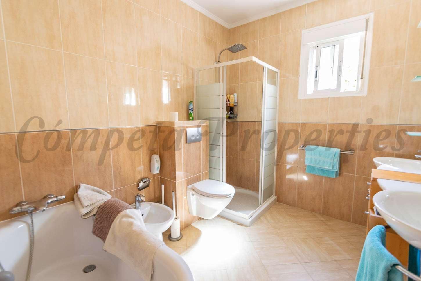3 chambre Finca/Maison de Campagne à vendre à Competa avec piscine - 389 000 € (Ref: 10076114)