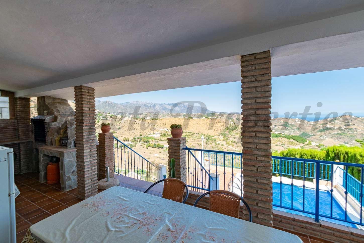 3 camera da letto Finca/Casa di Campagna in vendita in Torrox con piscina garage - 350.000 € (Rif: 10076116)