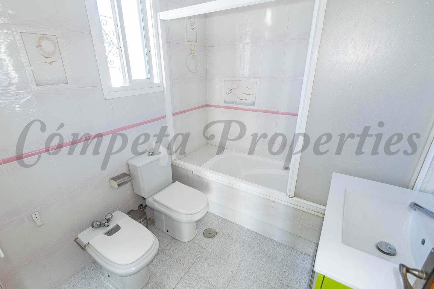 6 soveværelse Finca/Landehus til salg i Frigiliana med swimmingpool garage - € 1.000.000 (Ref: 10076118)