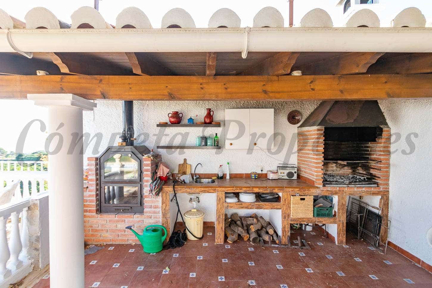 6 soveværelse Finca/Landehus til salg i Frigiliana med swimmingpool garage - € 1.000.000 (Ref: 10076118)
