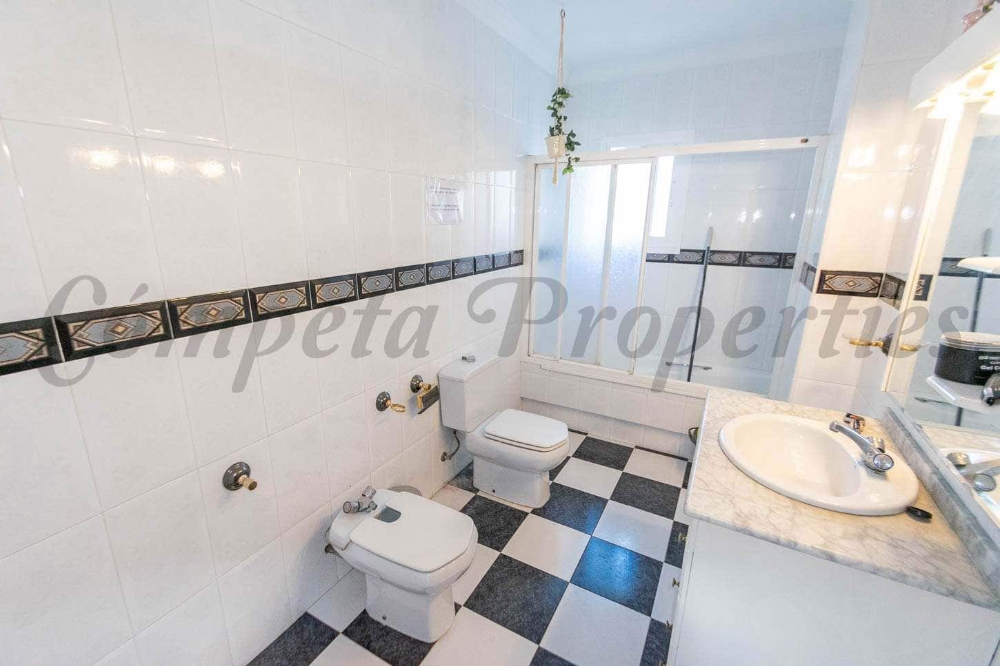 6 soveværelse Finca/Landehus til salg i Frigiliana med swimmingpool garage - € 1.000.000 (Ref: 10076118)