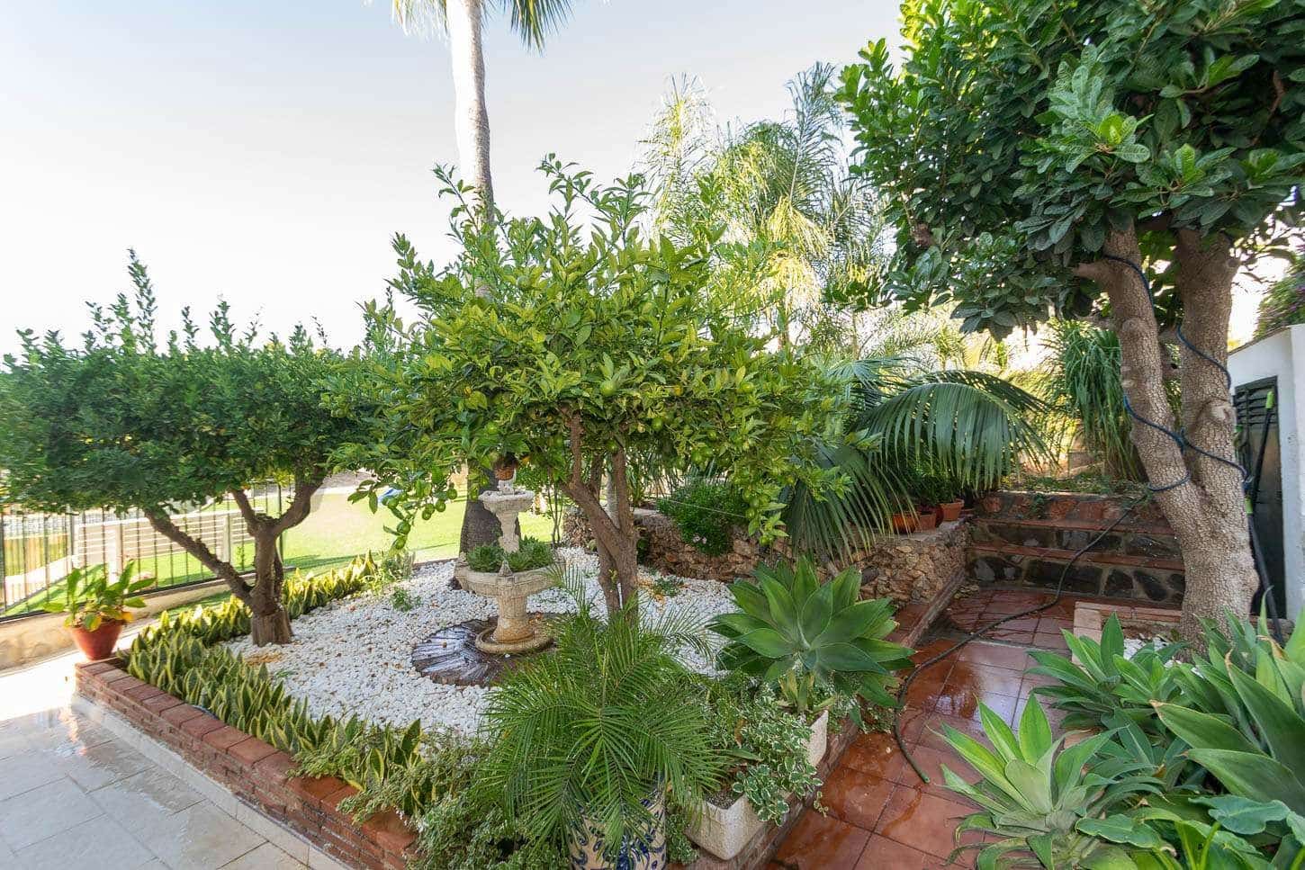 6 soveværelse Finca/Landehus til salg i Frigiliana med swimmingpool garage - € 1.000.000 (Ref: 10076118)