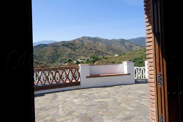 4 bedroom Finca/Country House for sale in Torrox Pueblo, Torrox with pool garage - € 378,000 (Ref: 10076121)