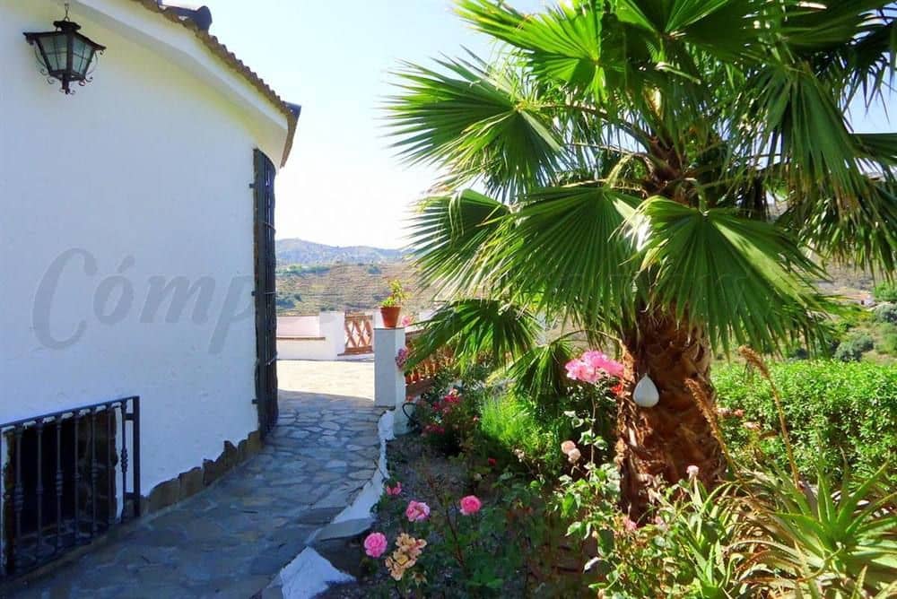 4 soverom Finca/Herregård til salgs i Torrox med svømmebasseng garasje - € 378 000 (Ref: 10076121)