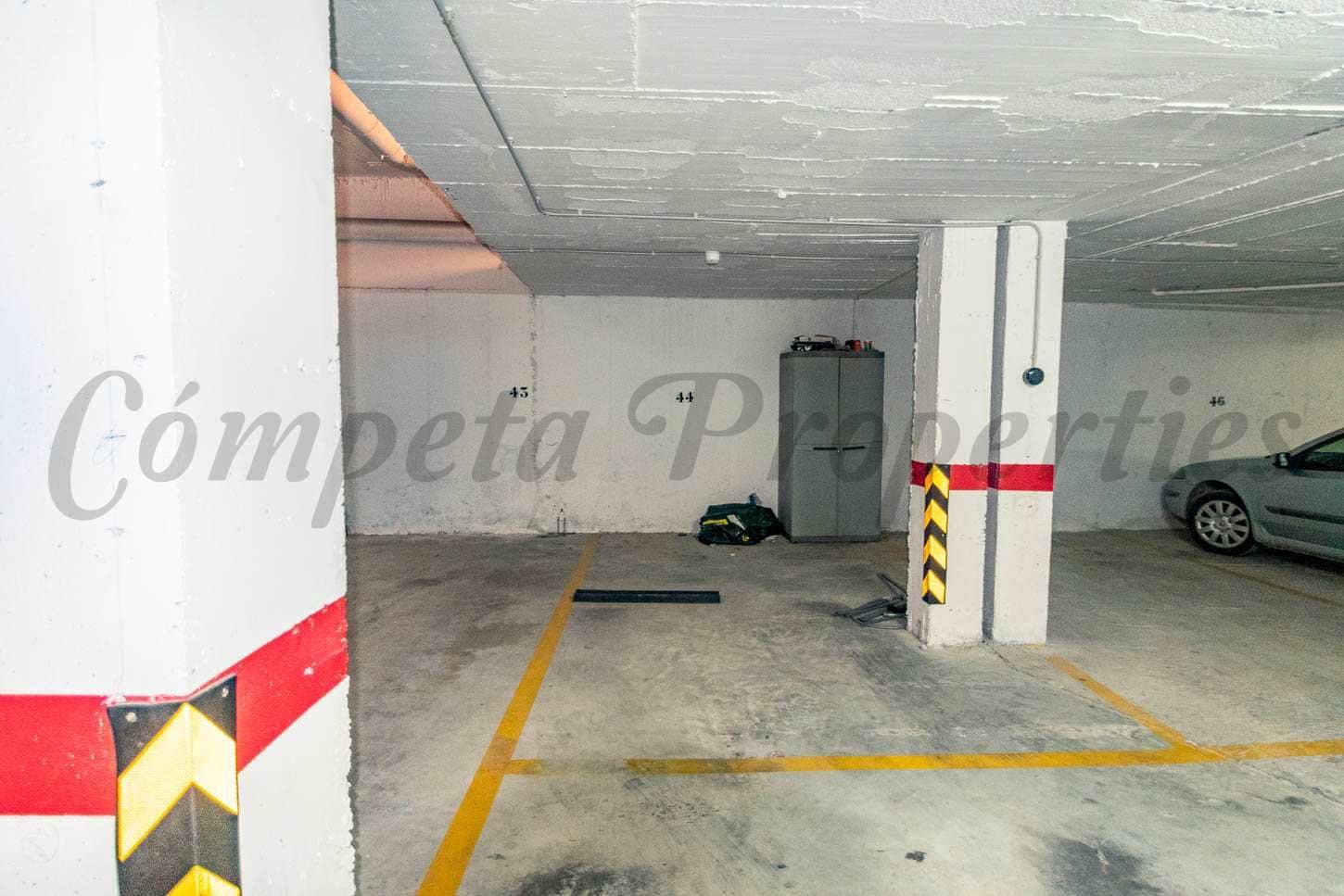 Garaje en Torrox-Costa en venta - 32.000 € (Ref: 10076124)
