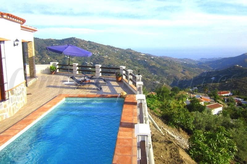 3 Zimmer Ferienfinca/landgut in Competa mit Pool - 1.375 € (Ref: 10076129)