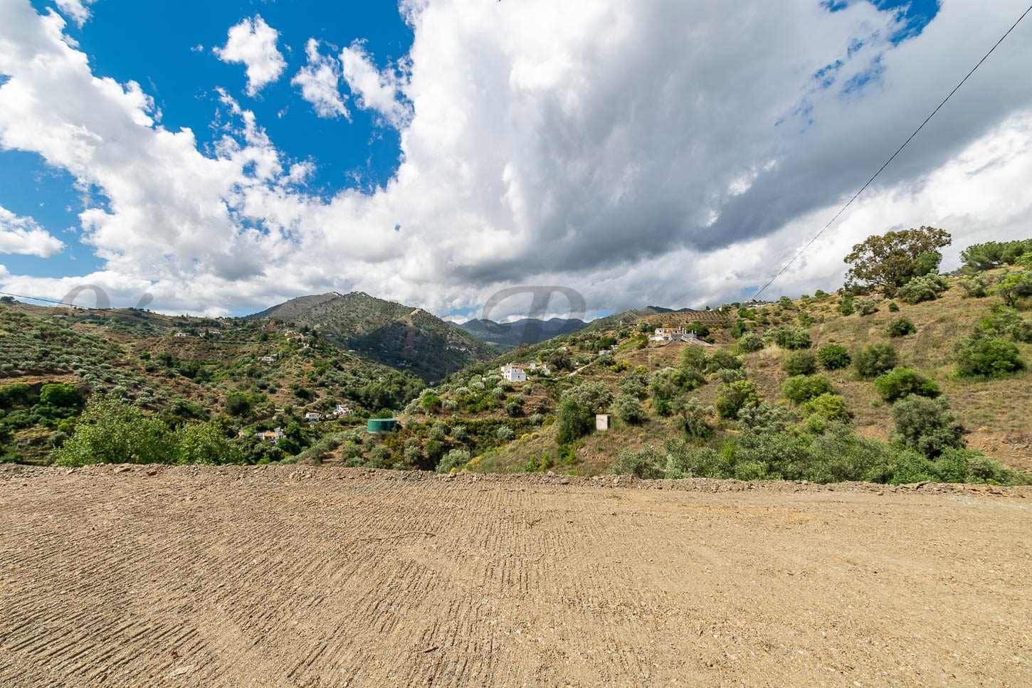 Finca/Herregård til salgs i Torrox med svømmebasseng - € 127 500 (Ref: 10076132)