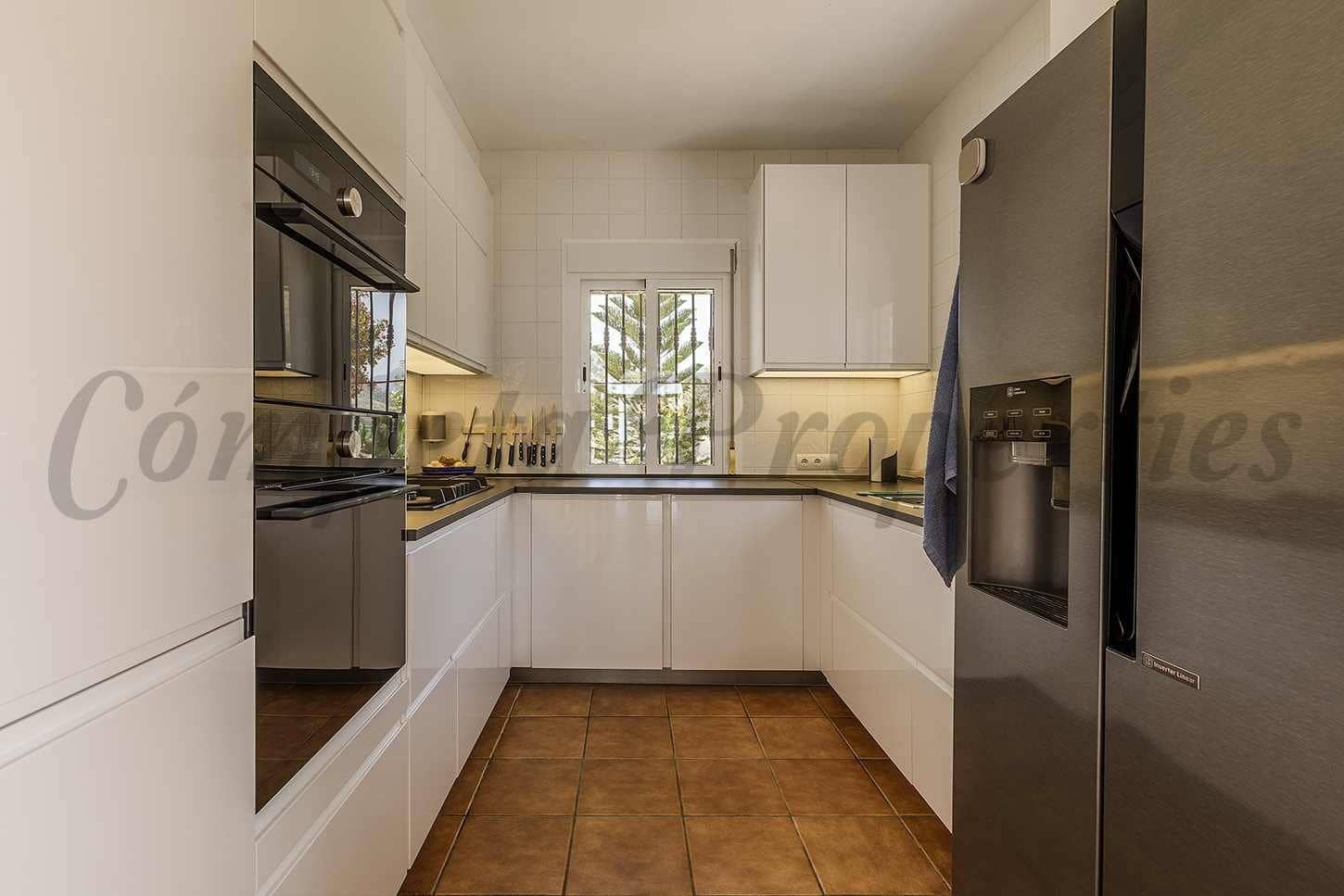 6 Zimmer Finca/Landgut zu verkaufen in Sayalonga mit Pool Garage - 699.000 € (Ref: 10076133)